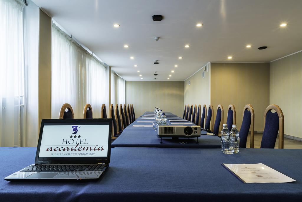 Hotel Accademia Ostrowiec Świętokrzyski 외부 사진