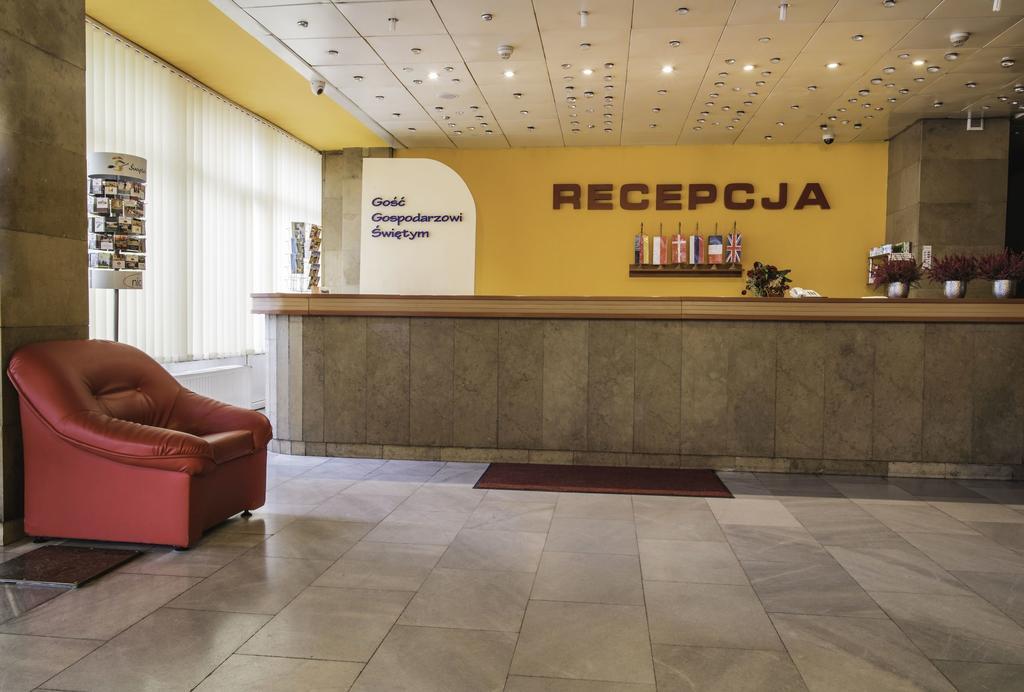 Hotel Accademia Ostrowiec Świętokrzyski 외부 사진
