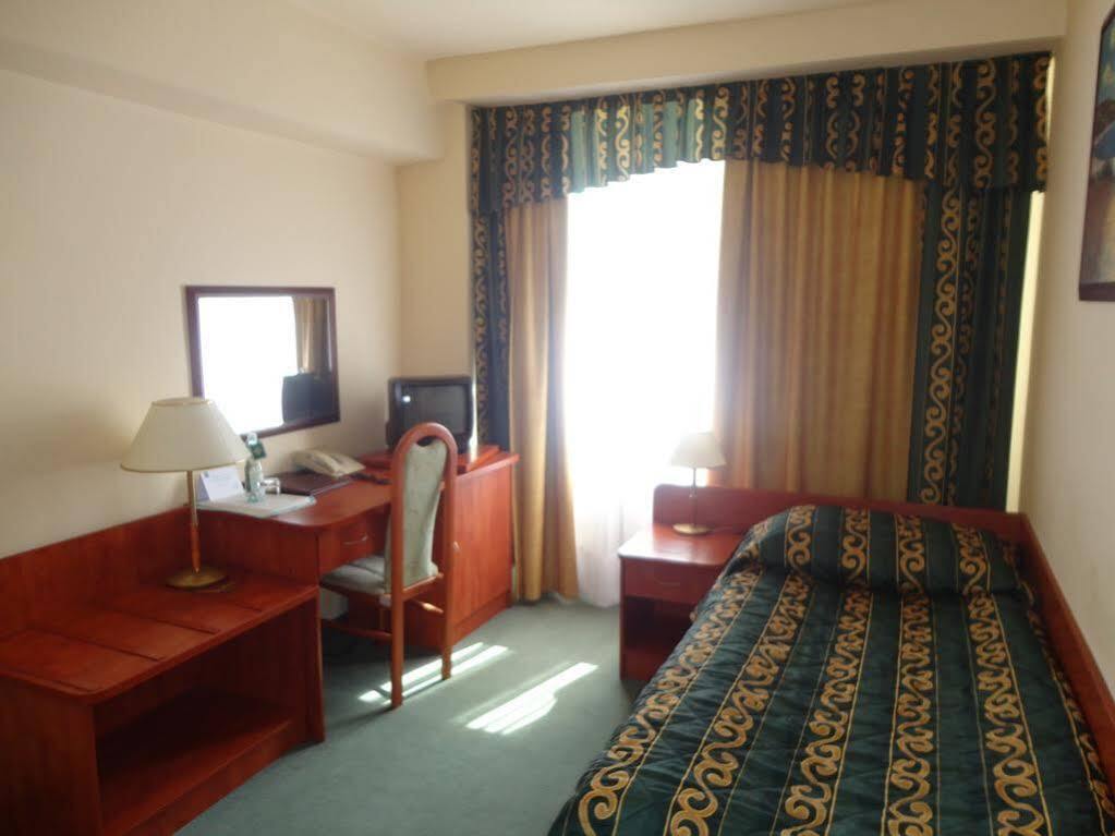Hotel Accademia Ostrowiec Świętokrzyski 외부 사진