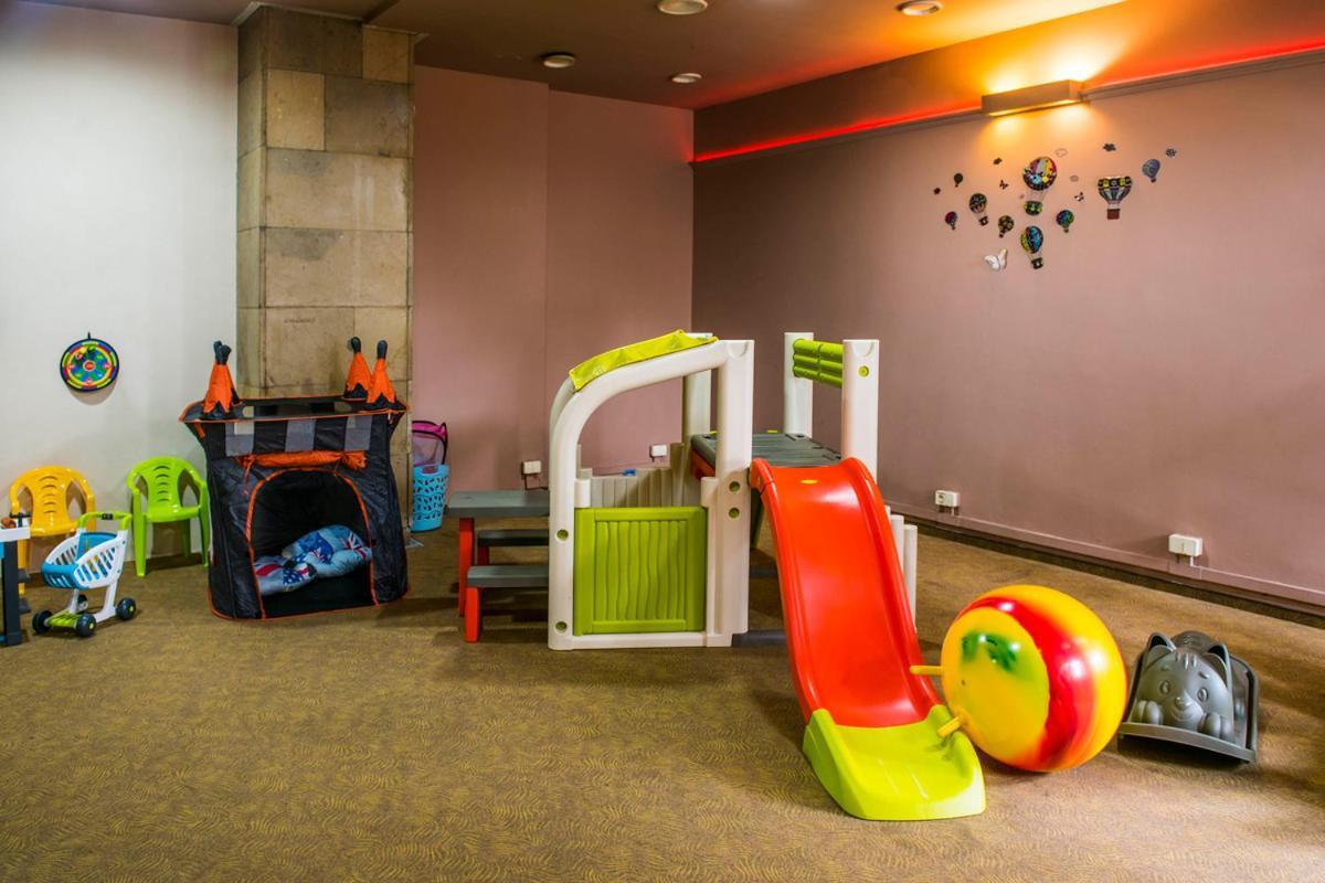 Hotel Accademia Ostrowiec Świętokrzyski 외부 사진